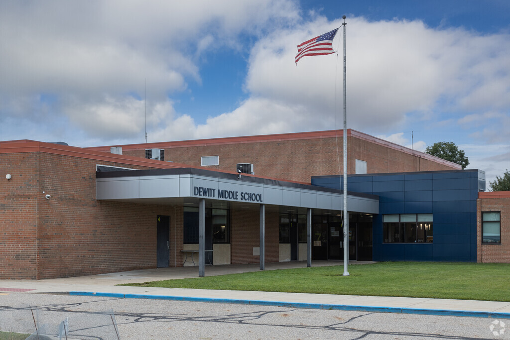 DeWitt Junior High School, Rankings & Reviews