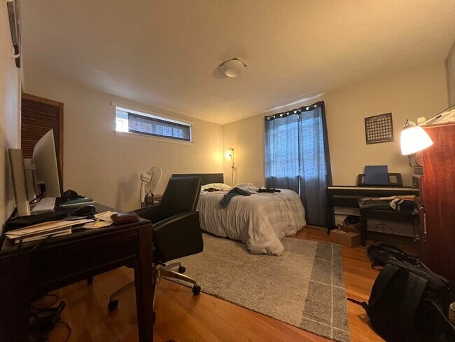 11 Commonwealth Ct unit 11 Commonwealth Ct., Boston, MA 02135 - photo 5