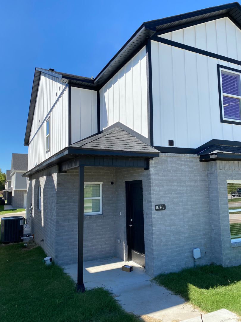 877 S Rupple Rd unit 877-2, Fayetteville, AR 72704 - photo 1