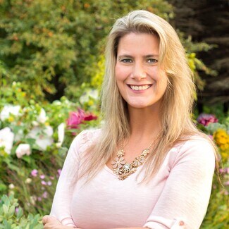 Stacia Mackie
