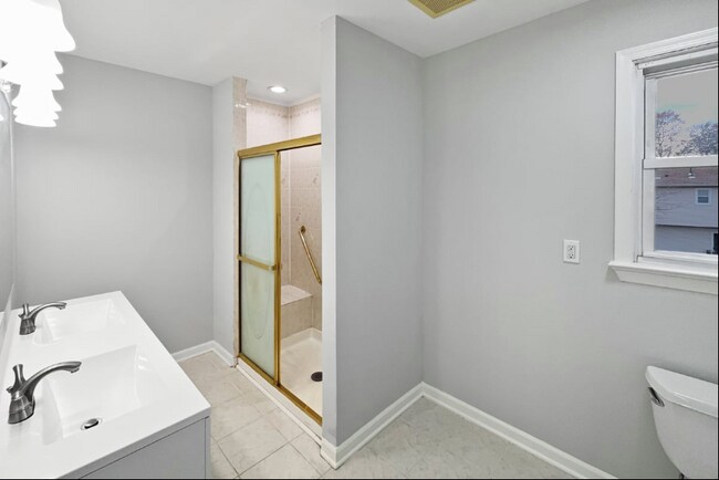 38 Warrenville Rd, Middlesex, NJ 08846 - photo 5