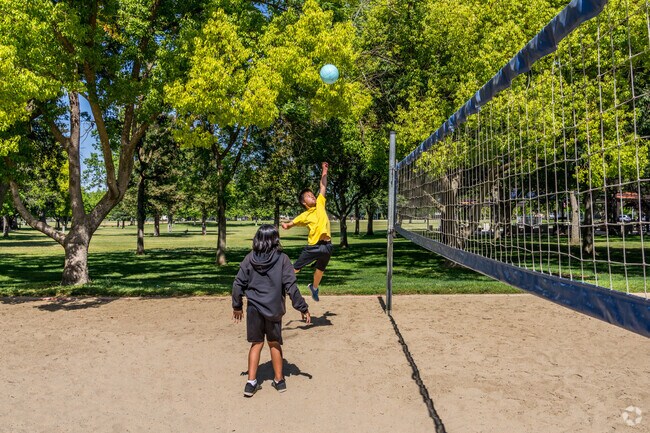 Elk Grove Regional Park features two beach volleyball courts.