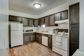 28509 Franklin Rd, Southfield, MI 48034