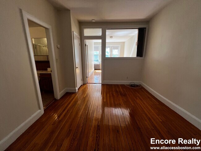 33 Lancaster Terrace unit 112, Brookline, MA 02446 - photo 2