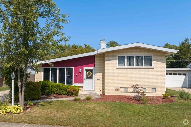 West End is full of modest but comfortable BI-Level homes.