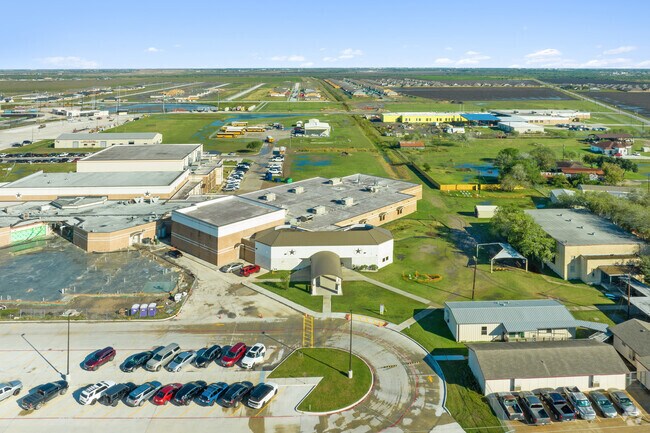London Middle School is located at 1306 FM 43, Corpus Christi, TX 78415.