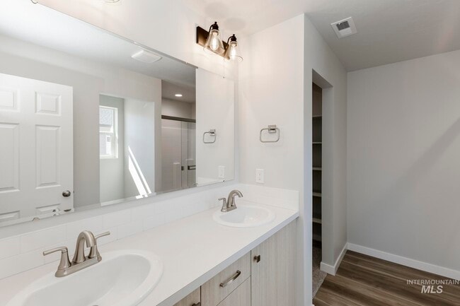 2558 W Fallon Loop, Nampa, ID 83651 - photo 4