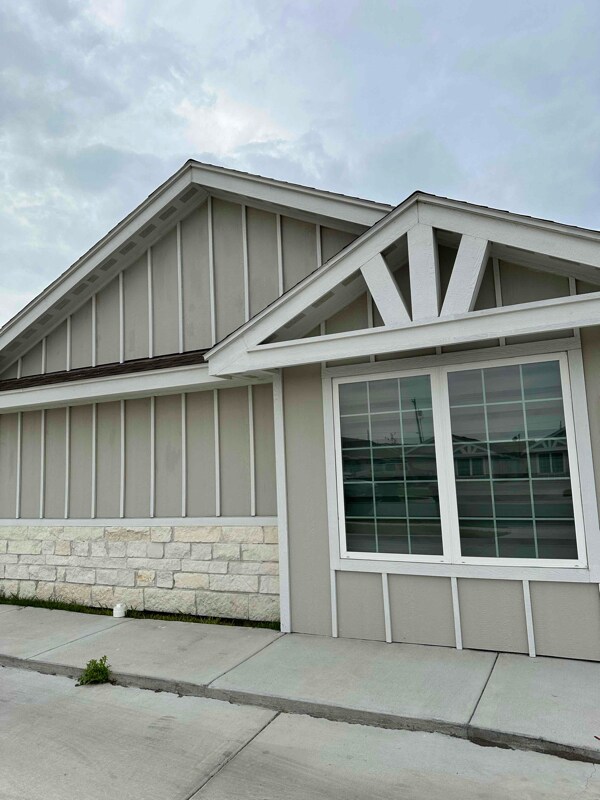 2212 Northridge Ave unit D, Harlingen, TX 78550 - photo 4