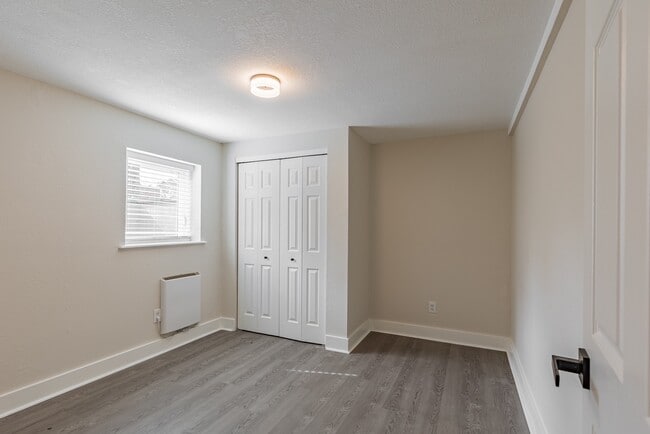1144 SE 85th Ave unit Vic II, Portland, OR 97216 - photo 7