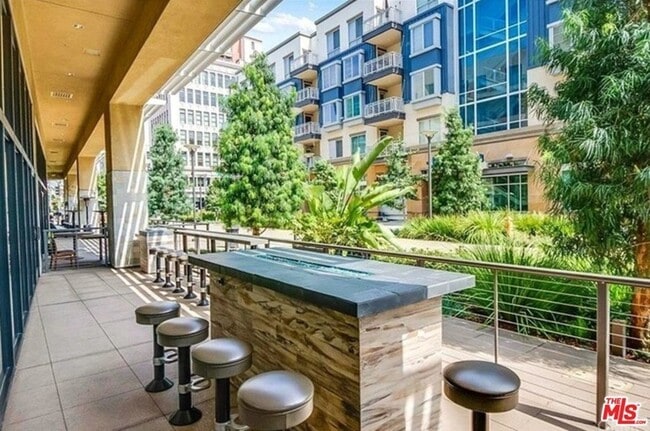 133 Promenade Walk unit 110 -- 2nd floor on, Long Beach, CA 90802 - photo 6