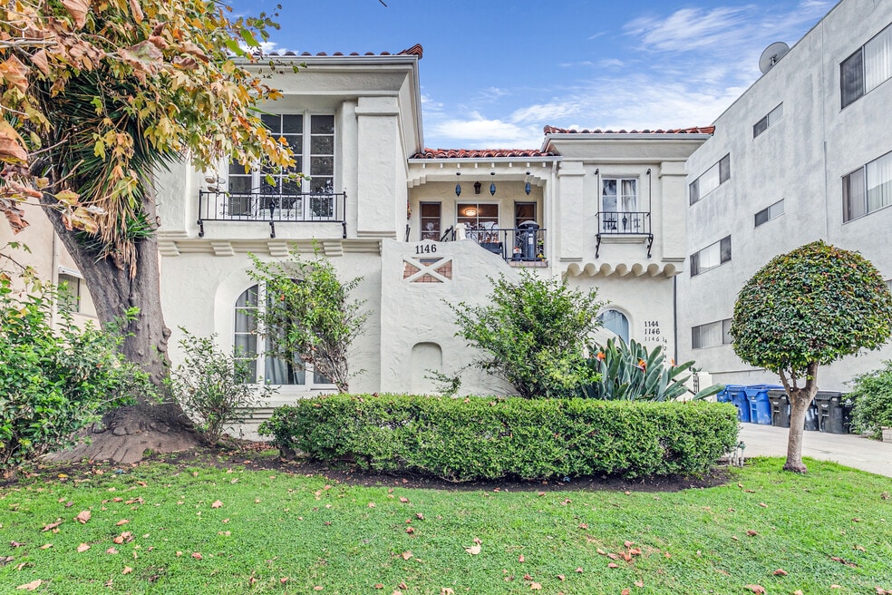 1144 S Wooster St unit 1, Los Angeles, CA 90035 - photo 1