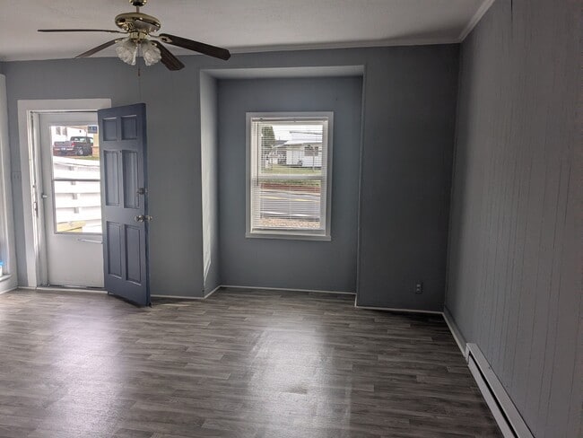 718 W Main St, Greeneville, TN 37743 - photo 2