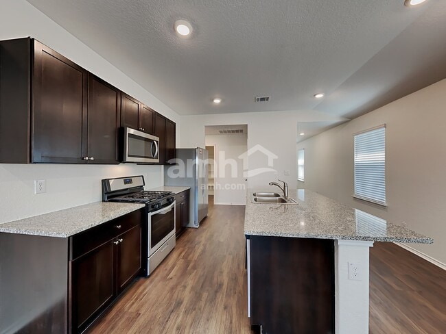 11814 Mulberry Creek, San Antonio, TX 78245 - photo 3