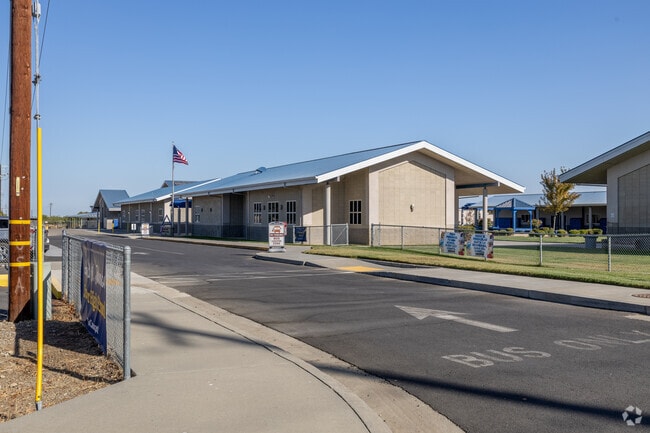 Lloyd G. Johnson Junior High holds a B- rating from Niche.