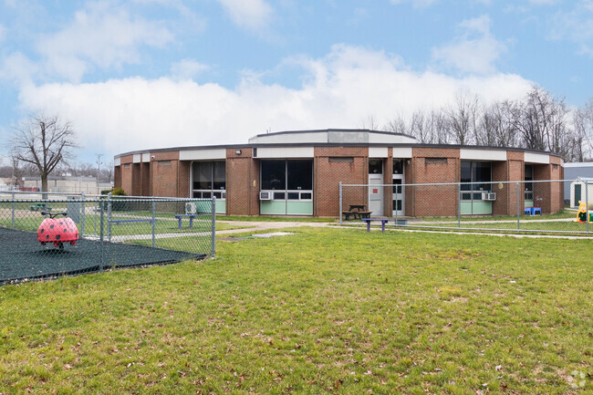 There are over 120 children in the Franklin D. Roosevelt School.