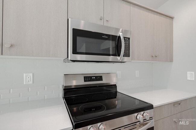 312 N Meadowsweet Ave, Kuna, ID 83634 - photo 6