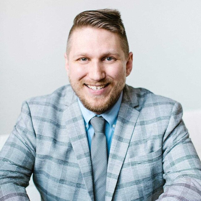 Agent Photo