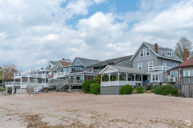 Beachfront properties are available in the East Shore neighborhood.