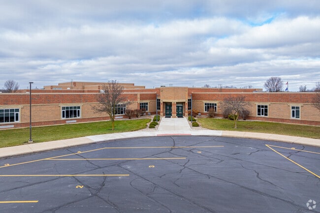 Northern Heights Elementary School has 511 students.