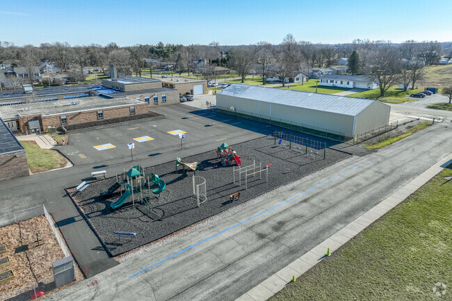 James R Wood is an elementary school located in Somonauk.