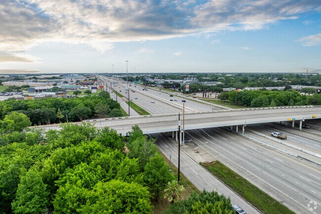 I-45, also known as Gulf Freeway, runs along the eastern edge of Greater Hobby Area.