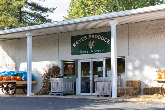 Residents of Nixon are just steps away from fresh produce at Keyes Produce on Cooper St.