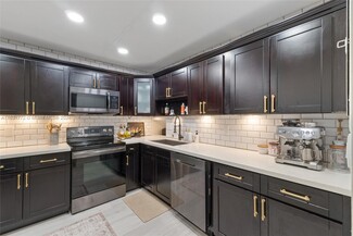 4670 NW 30th St, Coconut Creek, FL 33063