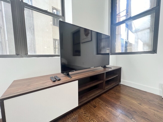 18 Avenue B unit ID1051277P, New York, NY 10009 - photo 7
