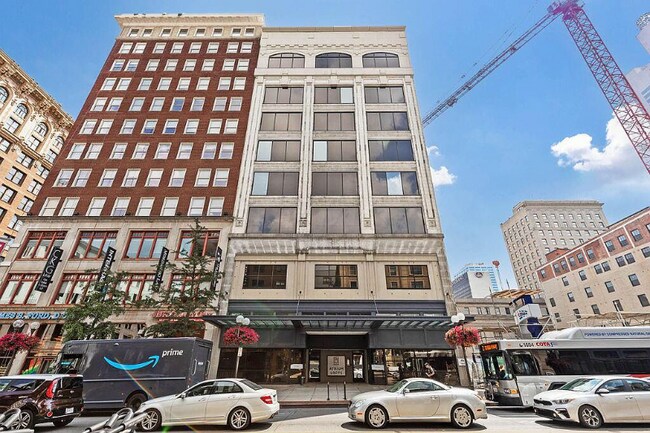 106 N High St unit 102, Columbus, OH 43215 - photo 3