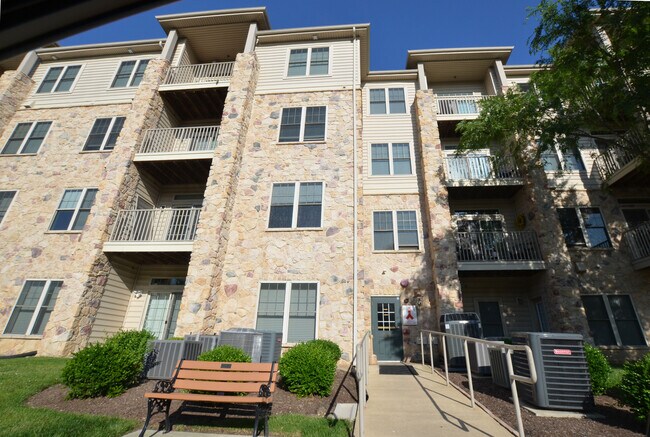 3000 Fountainview Cir unit 315, Newark, DE 19713 - photo 2