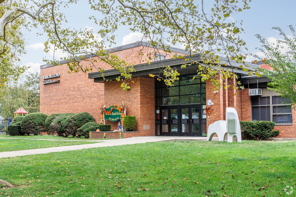 Welcome to Willow Road School, located in Franklin Square.