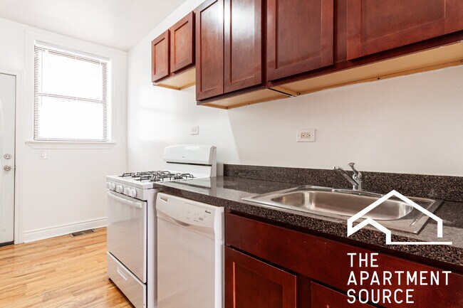 828 W Waveland Ave unit 3, Chicago, IL 60613 - photo 7