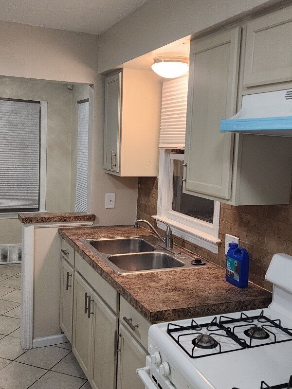 1494 Diagonal Rd, Akron, OH 44320 - photo 6