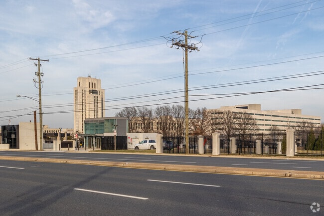 Walter Reed National Military Medical Center employs employees in Gaithersburg.