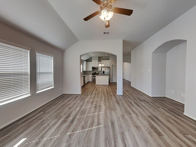 1610 Diamond Mountain Dr, Iowa Colony, TX 77583 - photo 4