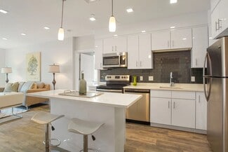 20 Essex St Unit 301, Cambridge, MA 02139