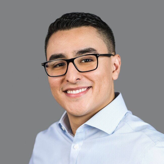 Agent Photo