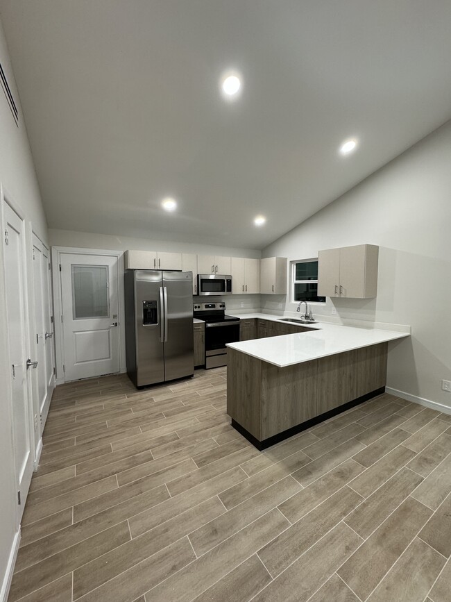 1408 E Iris Ave unit 1, McAllen, TX 78501 - photo 3