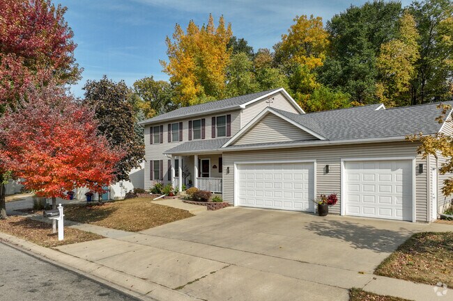 Often you'll see 3 or more garage stalls on Glendale homes.