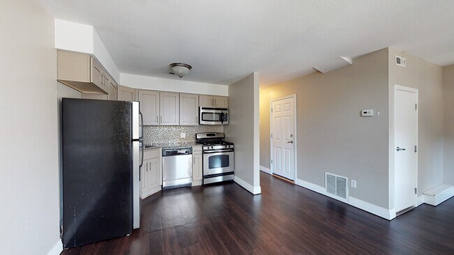 Flats on 29th, Denver, CO 80205 - photo 3