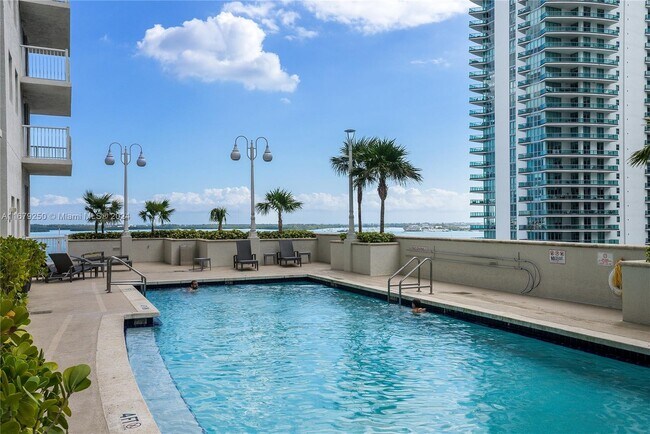 1200 Brickell Bay Dr unit 2824, Miami, FL 33131 - photo 2