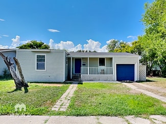 1805 Trenton Dr, Corpus Christi, TX 78404