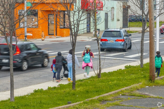 Biddle Street is very walkable, and near several schools.
