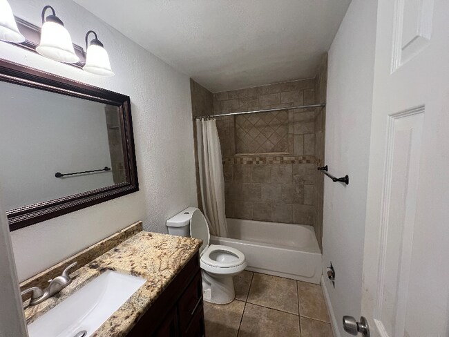 2722 SE 16th Place unit A, Cape Coral, FL 33904 - photo 5