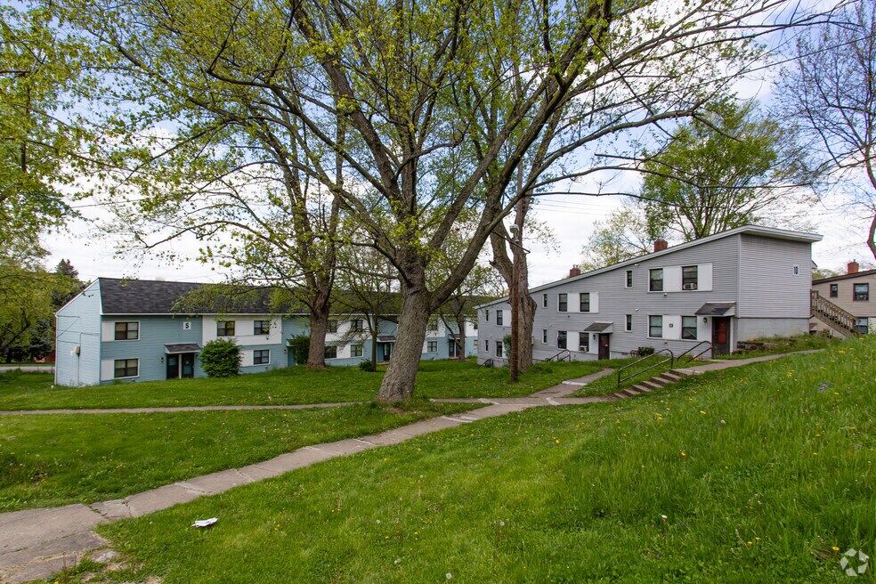 Mon View Heights 1 Midway Dr, West Mifflin, PA