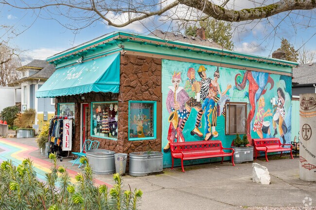 Musical Mural on Frock Boutique on Alberta St in the King Neighborhood