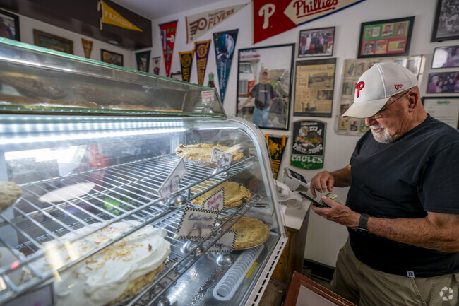 The South Side Soda Shop has served the Shanklin Millrace neighborhood since the 1940s.