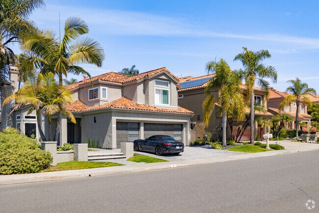 Larger homes in Marina Hills feature modern high ceilings and open floor plans.