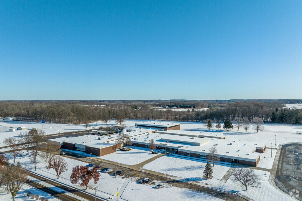 Mason Middle School has an overall B+ grade on niche.