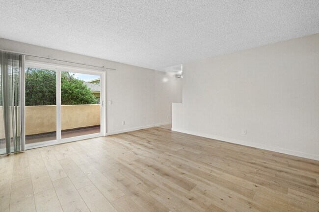2020 Rodney Dr unit 3, Los Angeles, CA 90027 - photo 6